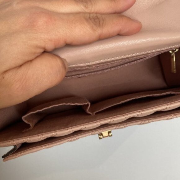 Aldo Pink Quilted Faux Leather Purse With Gold Hardware - Picture 9 of 15